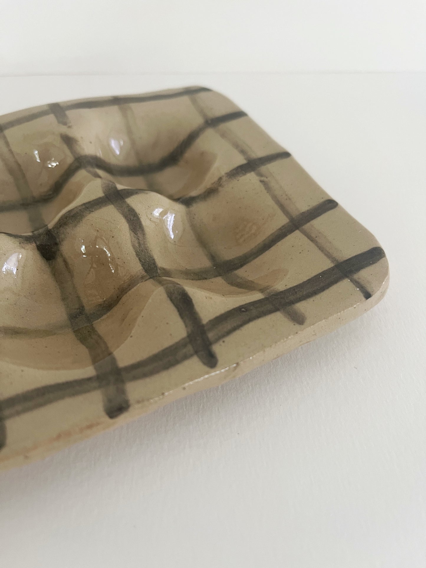 Ceramic Egg Holder