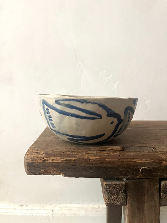 Stoneware bowl with bird design MADE TO ORDER