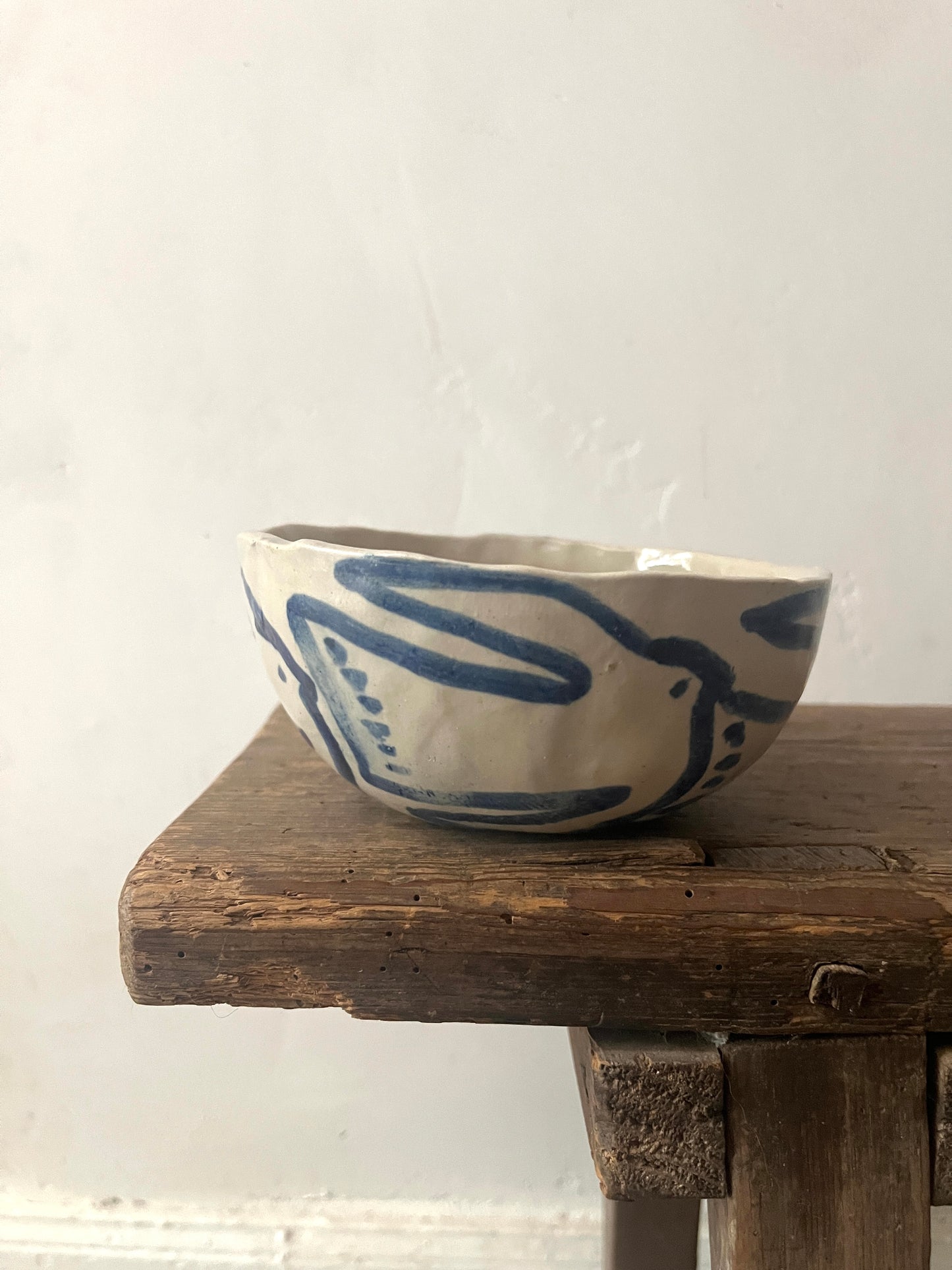 Stoneware bowl with bird design MADE TO ORDER