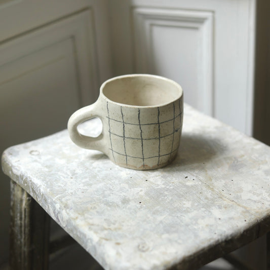 Black Grid Cup